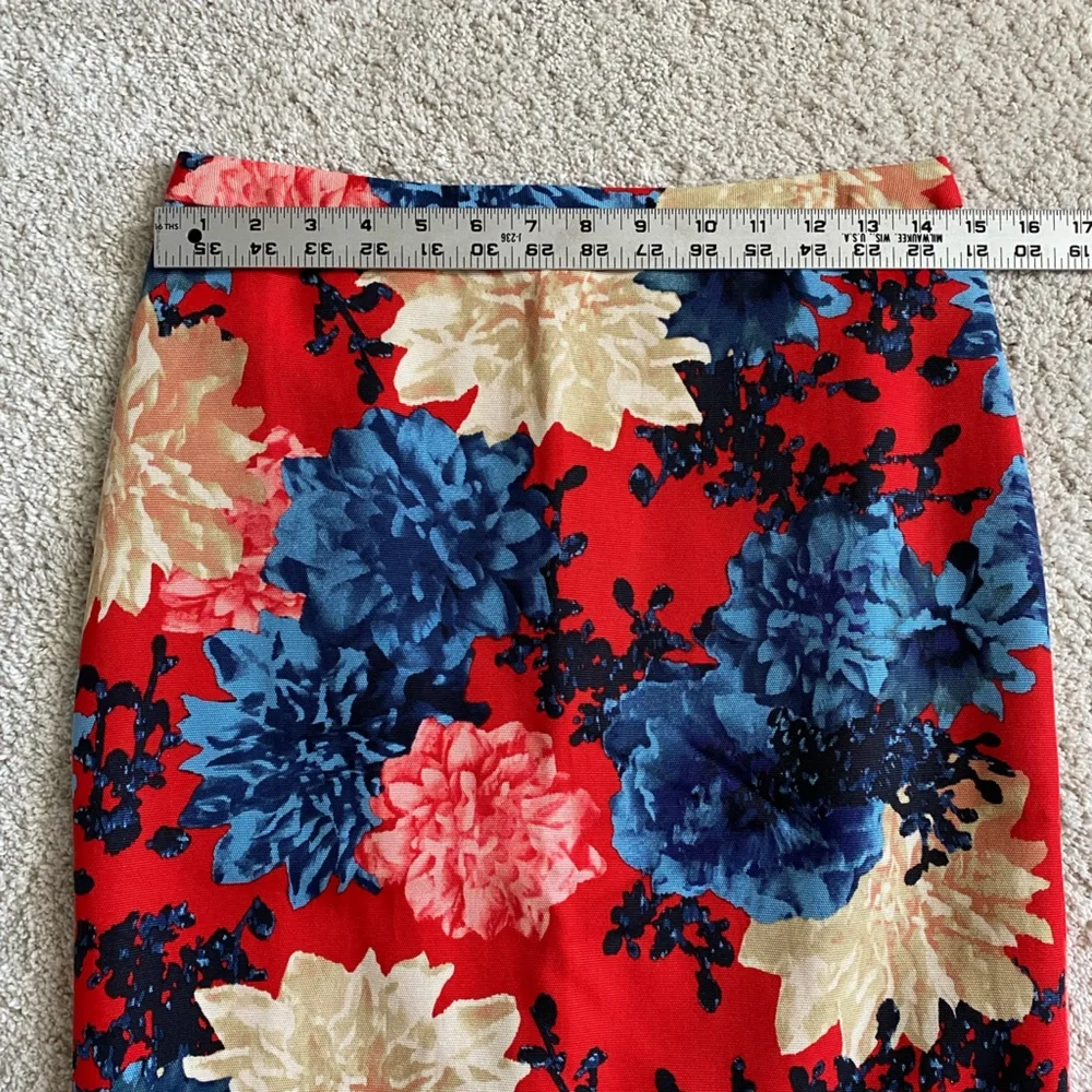 Talbots Vibrant Floral Pencil Skirt - Picture 5 of 6